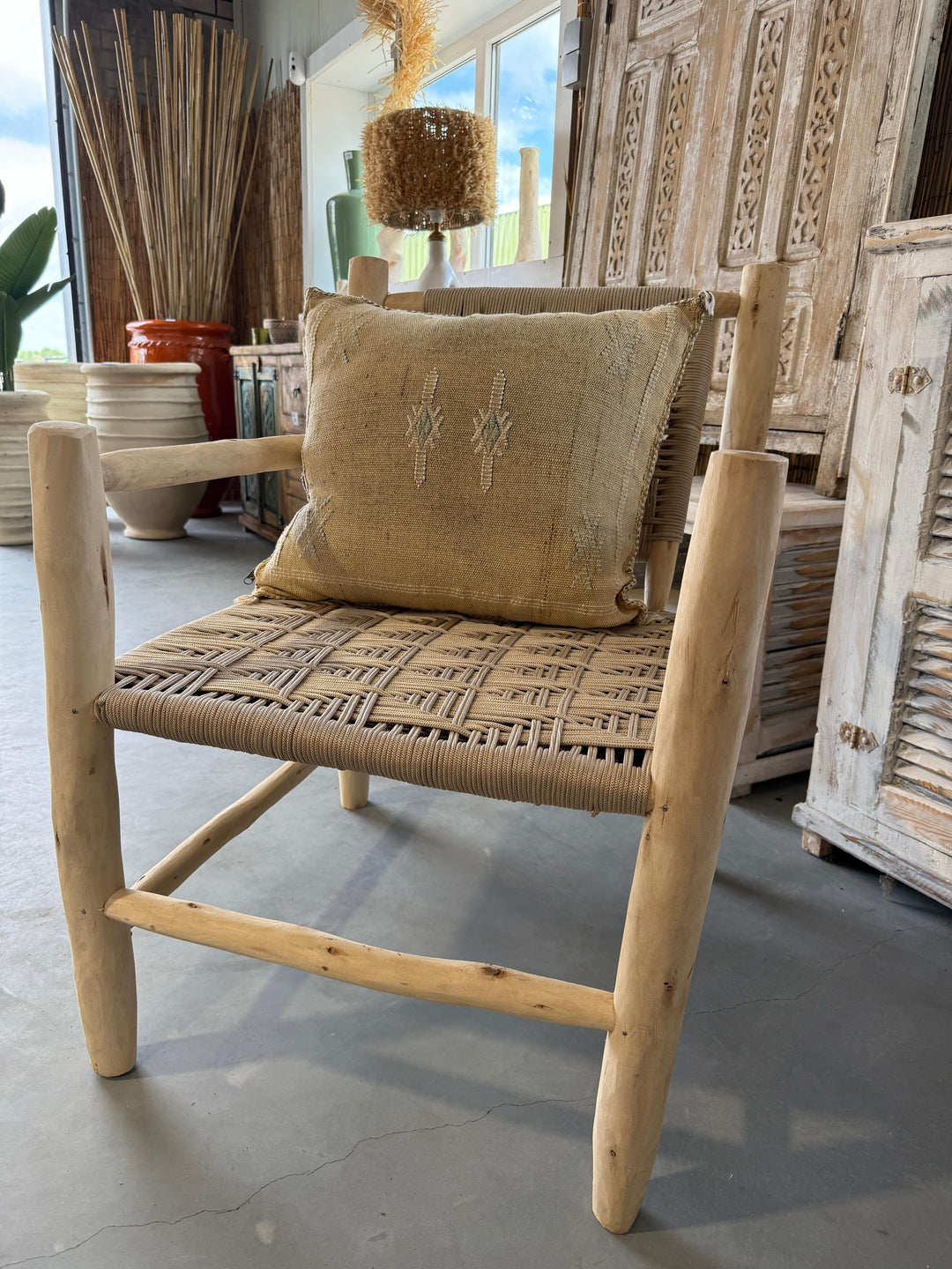 De houten loungestoel – bohemian rust