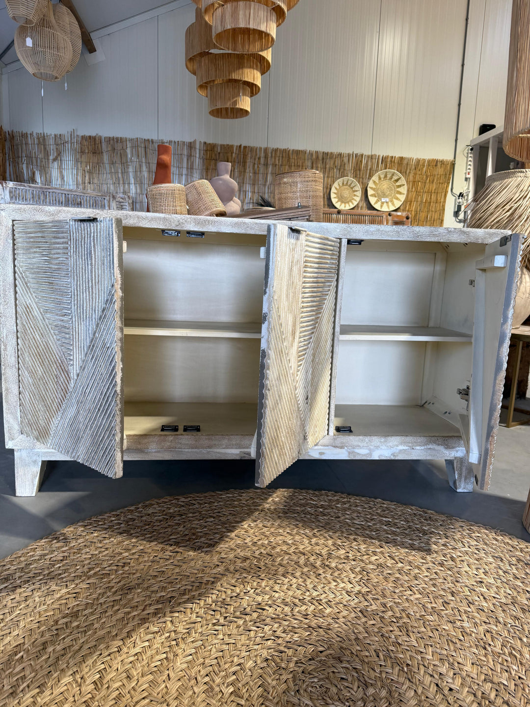 Dressoir white wash drie deurs - 140x80x38 cm