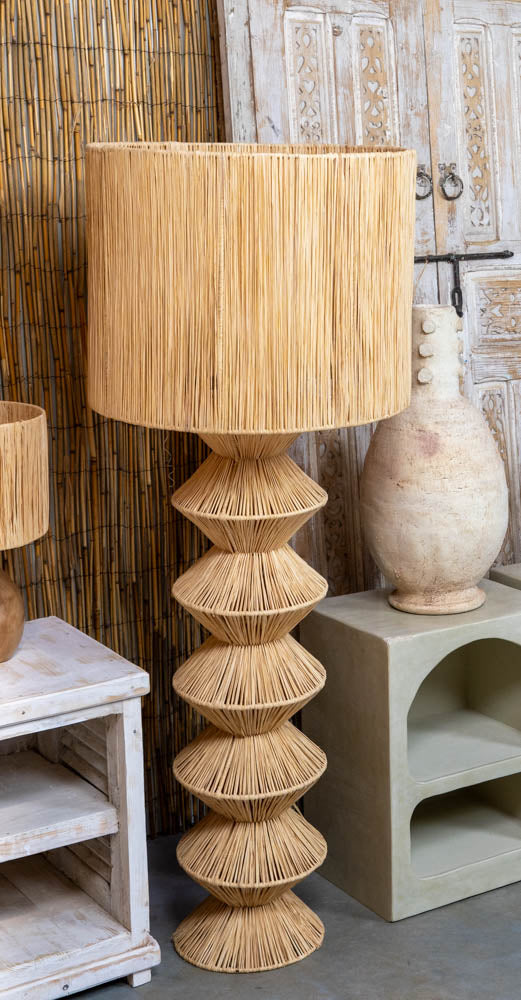 Staande Hoogelamp van Raffia met Aparte Designvoet – Bohemian Ibiza Stijl